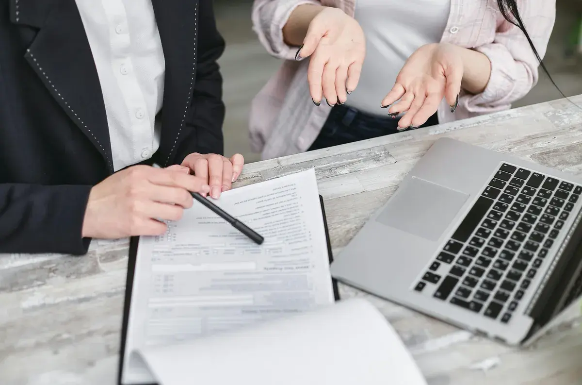 Pros and Cons of Variable Rate Mortgage Explained