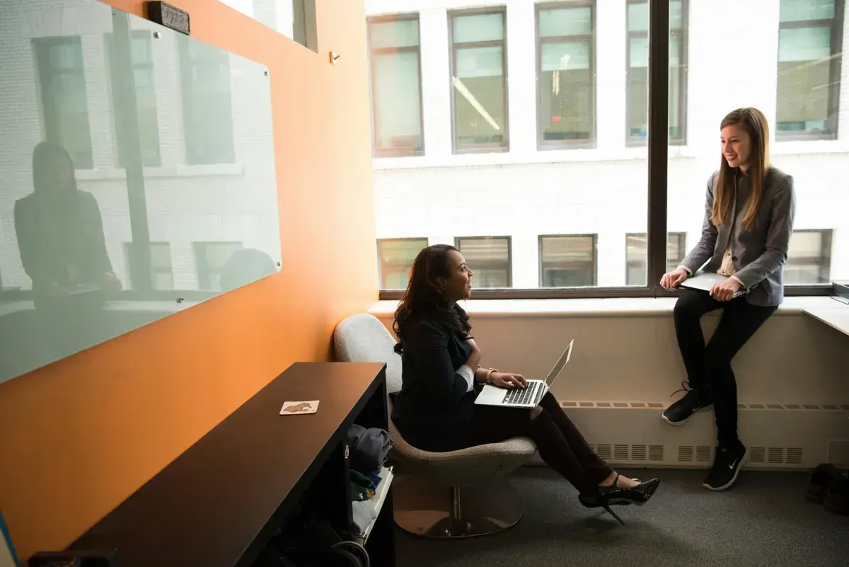 Broker giving tips to borrow more effectively