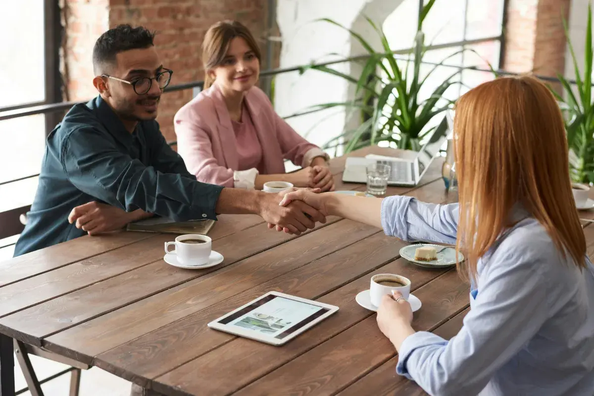 Couple consulting a mortgage broker